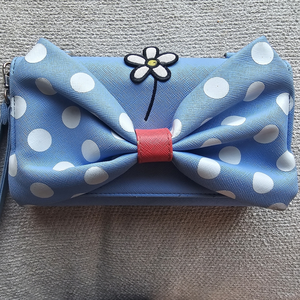 Loungefly Minnie mouse wristlet